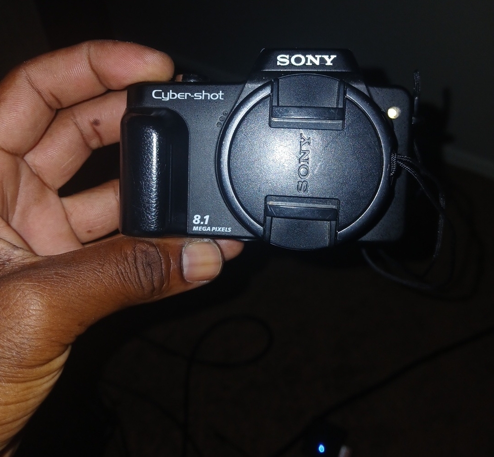 Sony Cyber-Shot Camera, 8.1 Megapixel, 10X Carl Zeiss Lens